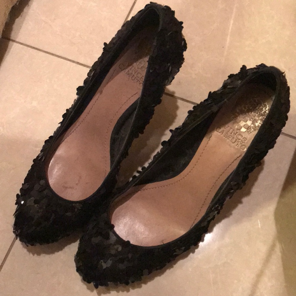 Black sequin Vince Camato shoes good condition!